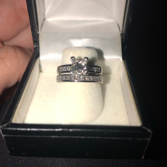 Diamond Engagement and Wedding Rings GIA Certified - Picture 2 of 8